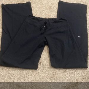 Lululemon Wide Leg Low Rise Black Pants EUC 8